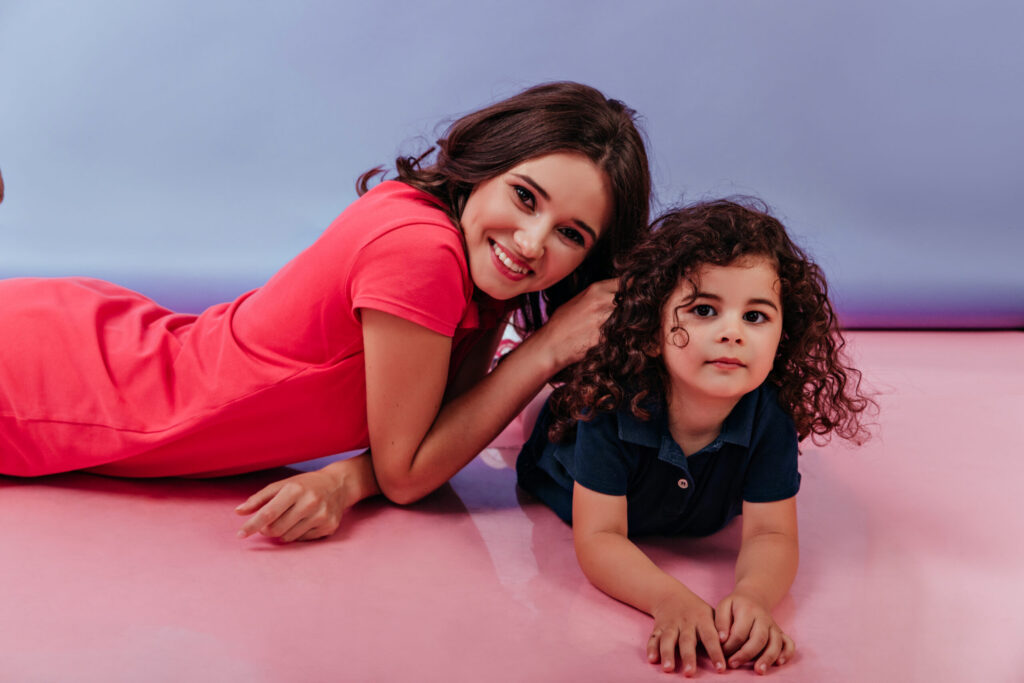 mère-marocaine-fille-maison-famille-maroc-conseils-parentalité-MAwebzine