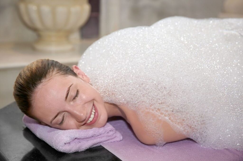 Experiência de spa marroquino com rituais tradicionais de hammam para bem-estar e relaxamento autênticos