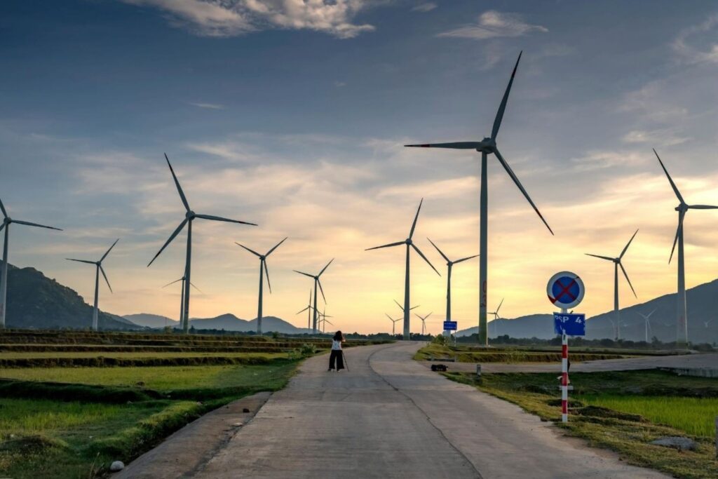 Wind energy investment in UAE as part of Dubai green energy strategy 2026