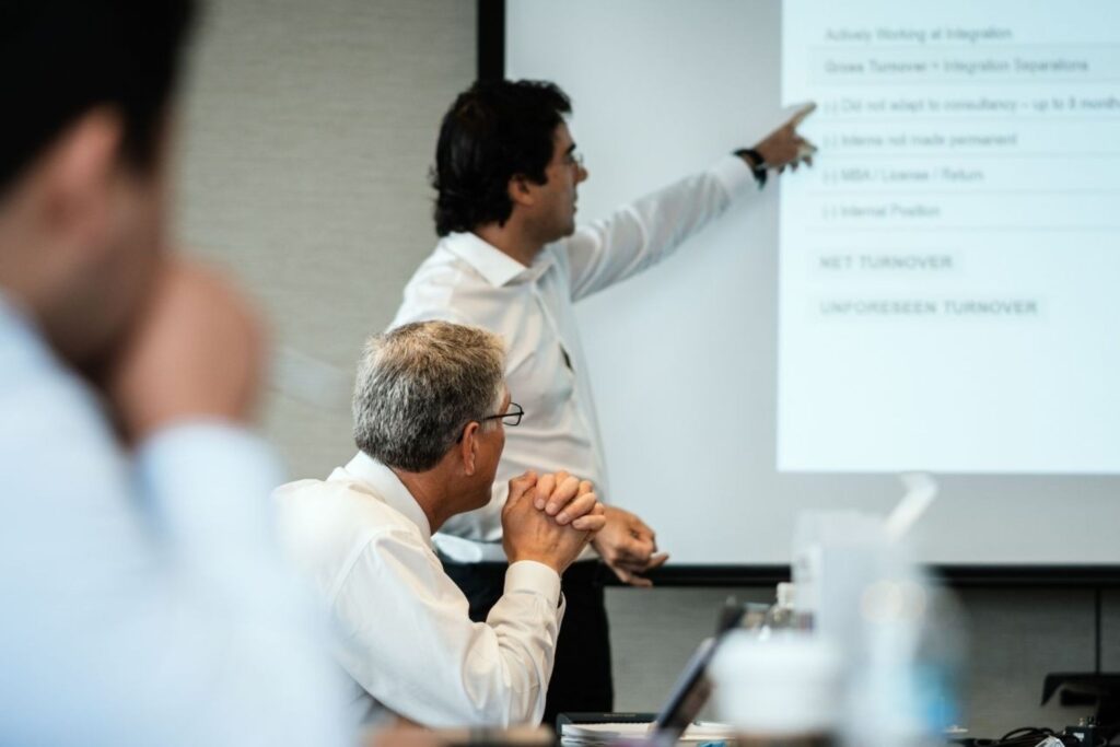 Mumbai wealth management services with asset management professionals advising investors and clients