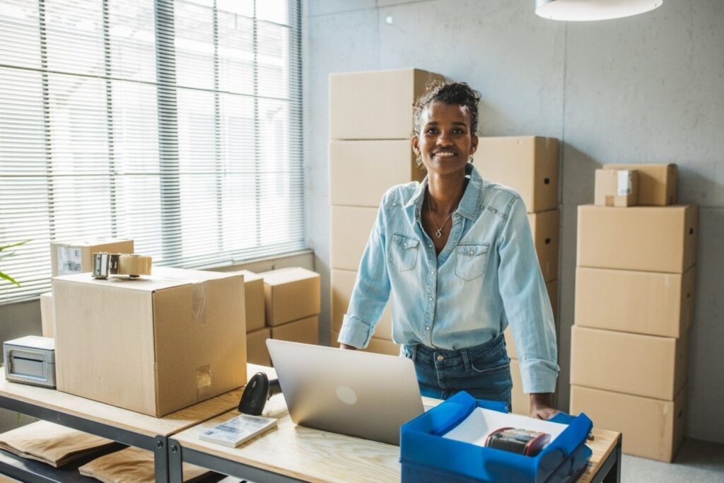 Successful Indian entrepreneur who transitioned from side hustle to full-time business ownership